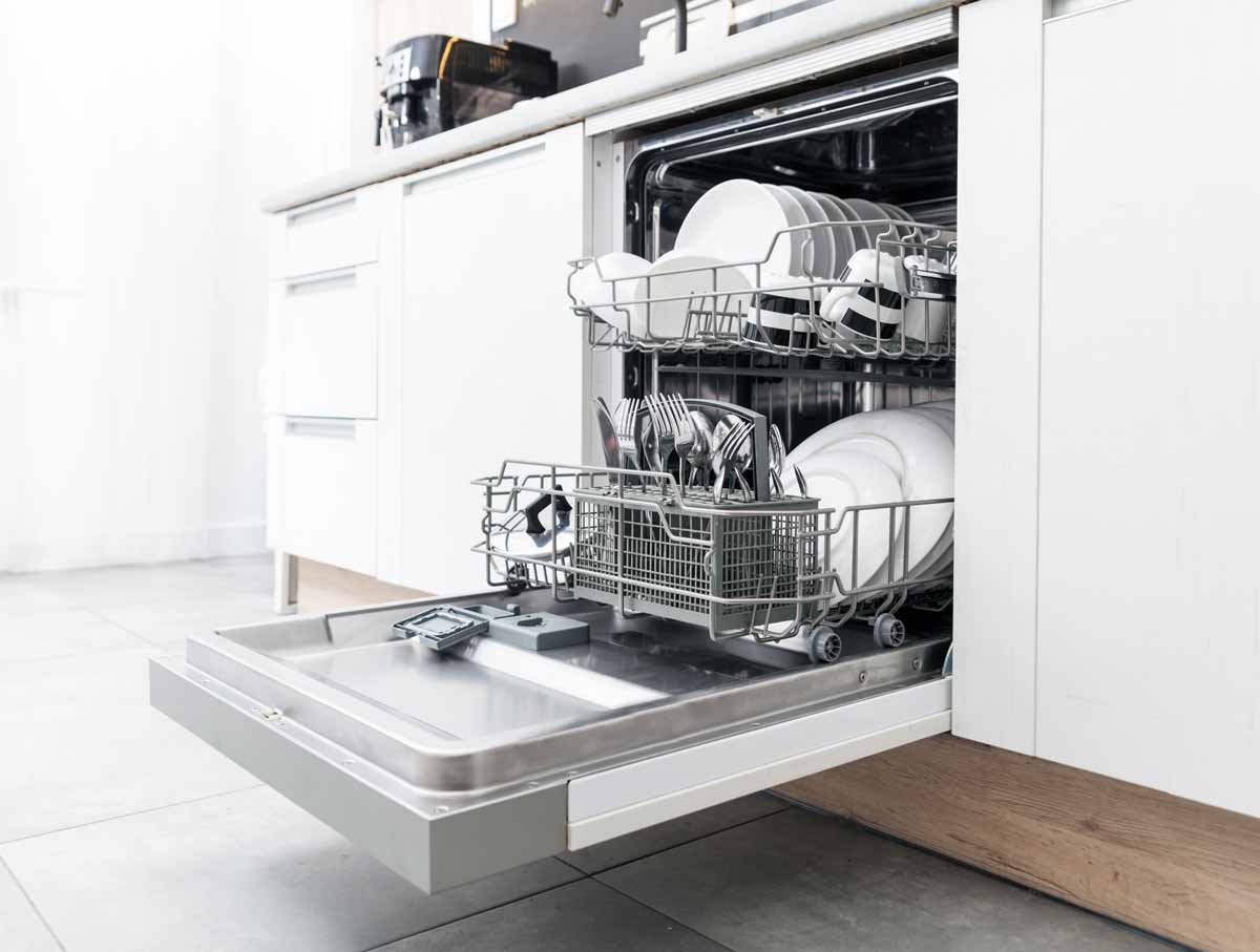 Dishwasher, full of clean dishes